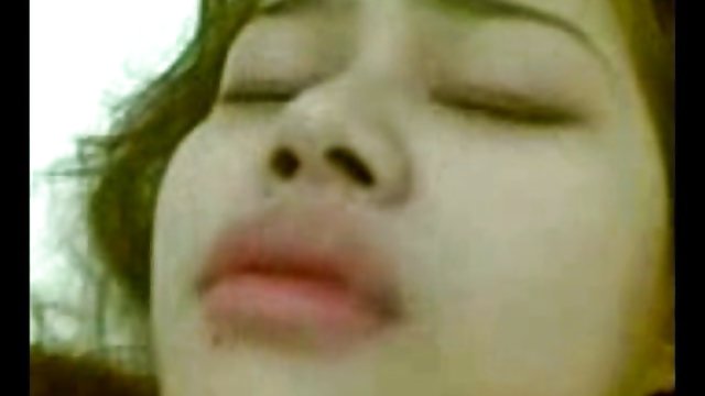 小坐小鸡吸出阴茎