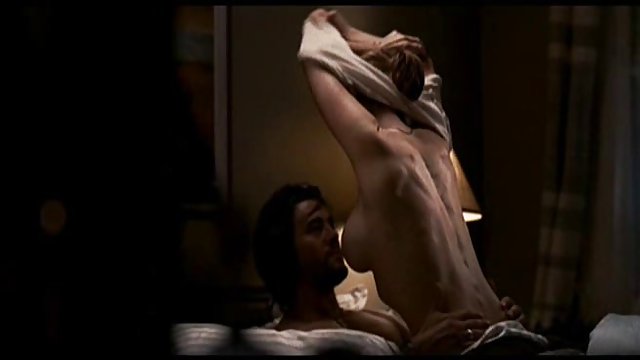 阿莎阿基拉和克里斯蒂娜玫瑰分享一个黑色,长S9