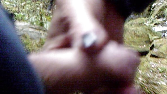 在铸造,老板搞砸了婊子与绑带